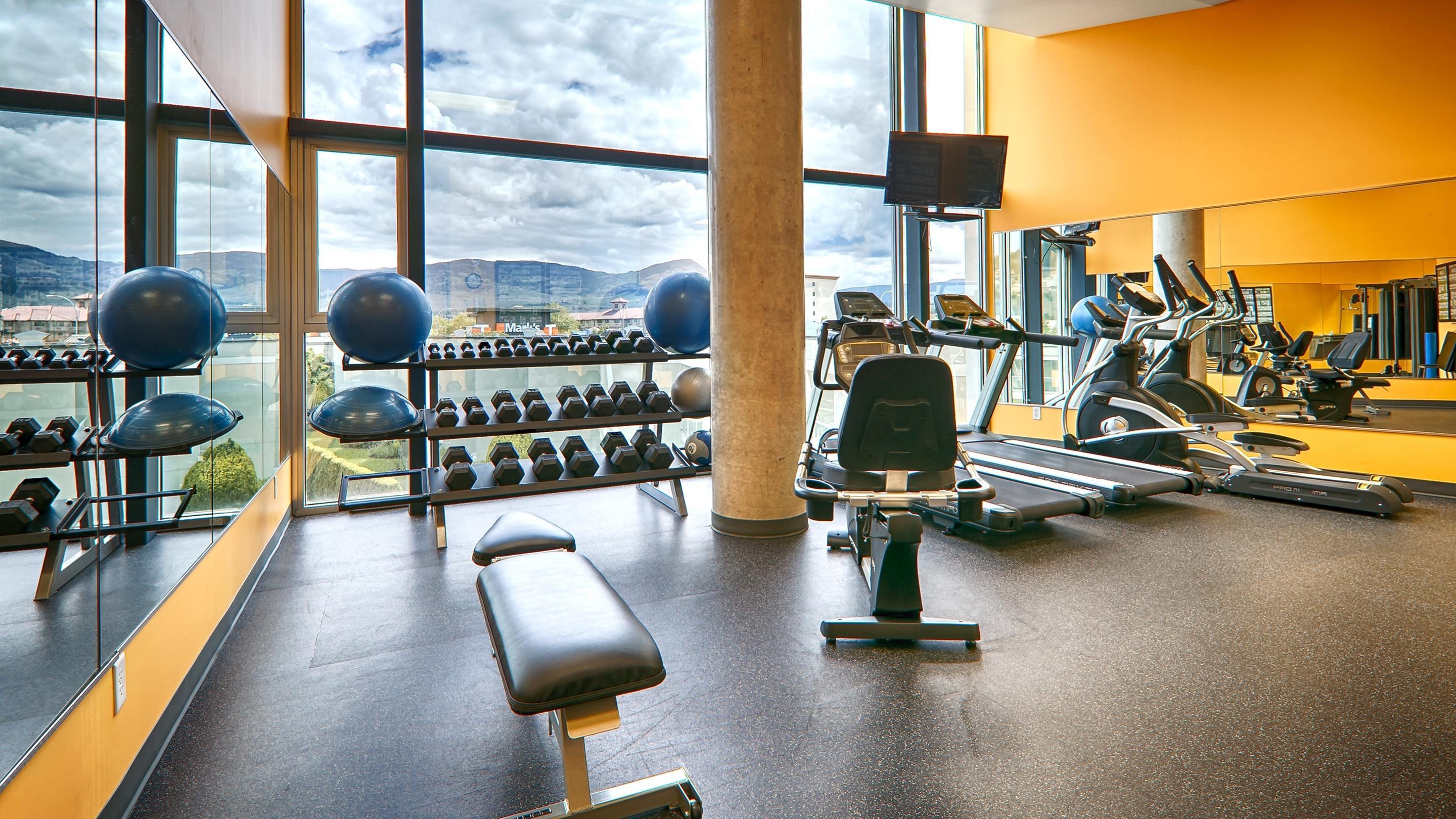 Best Western Plus Kelowna Hotel & Suites Eksteriør billede