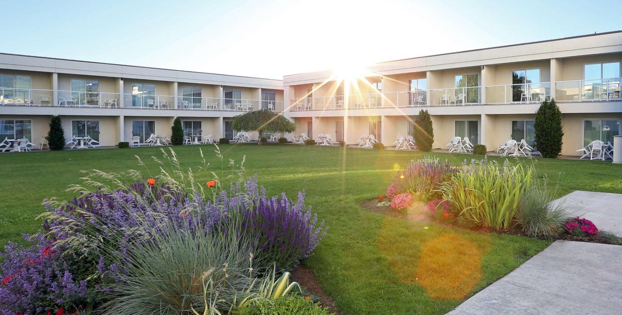 Best Western Plus Kelowna Hotel & Suites Eksteriør billede