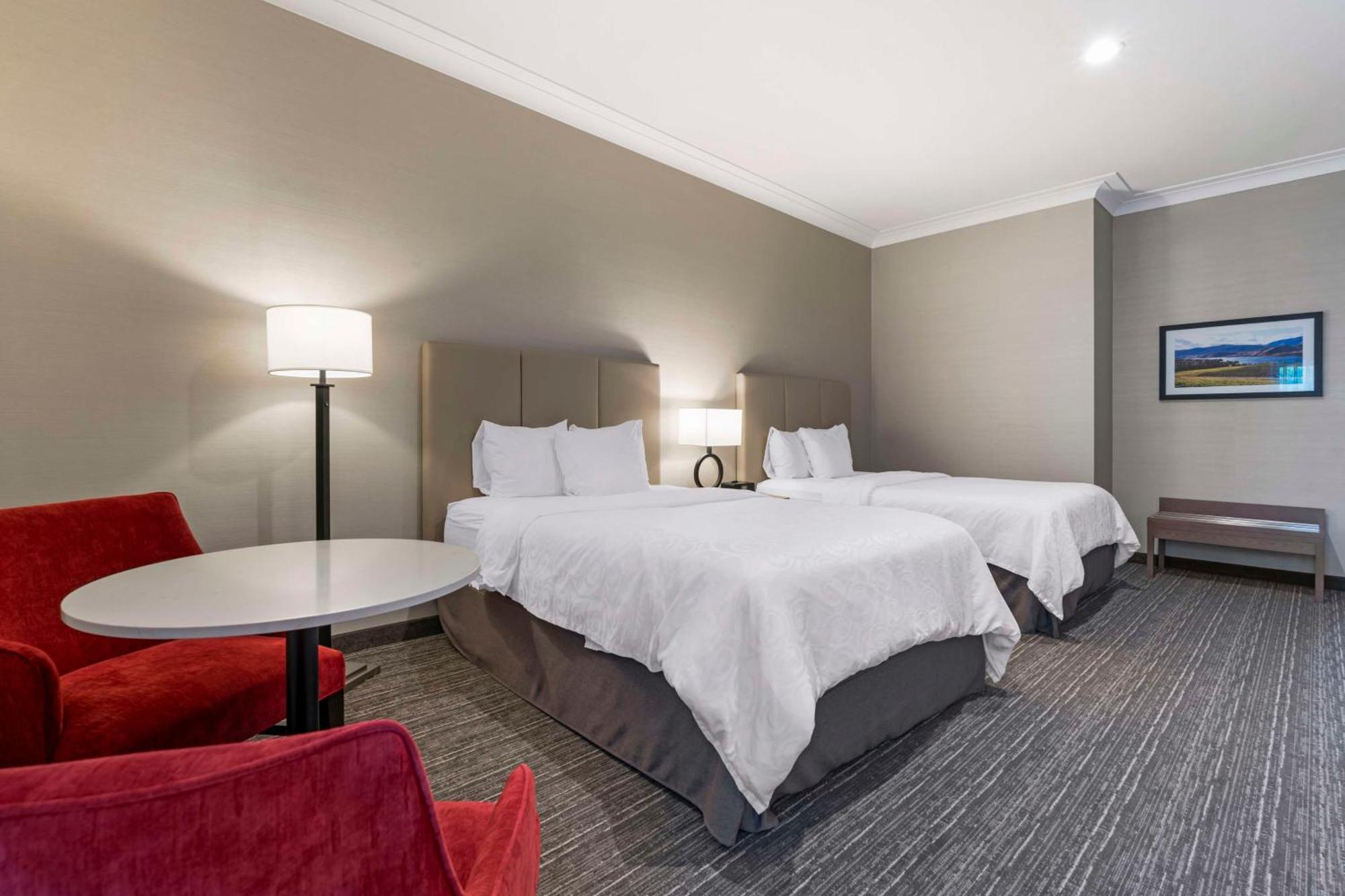 Best Western Plus Kelowna Hotel & Suites Eksteriør billede