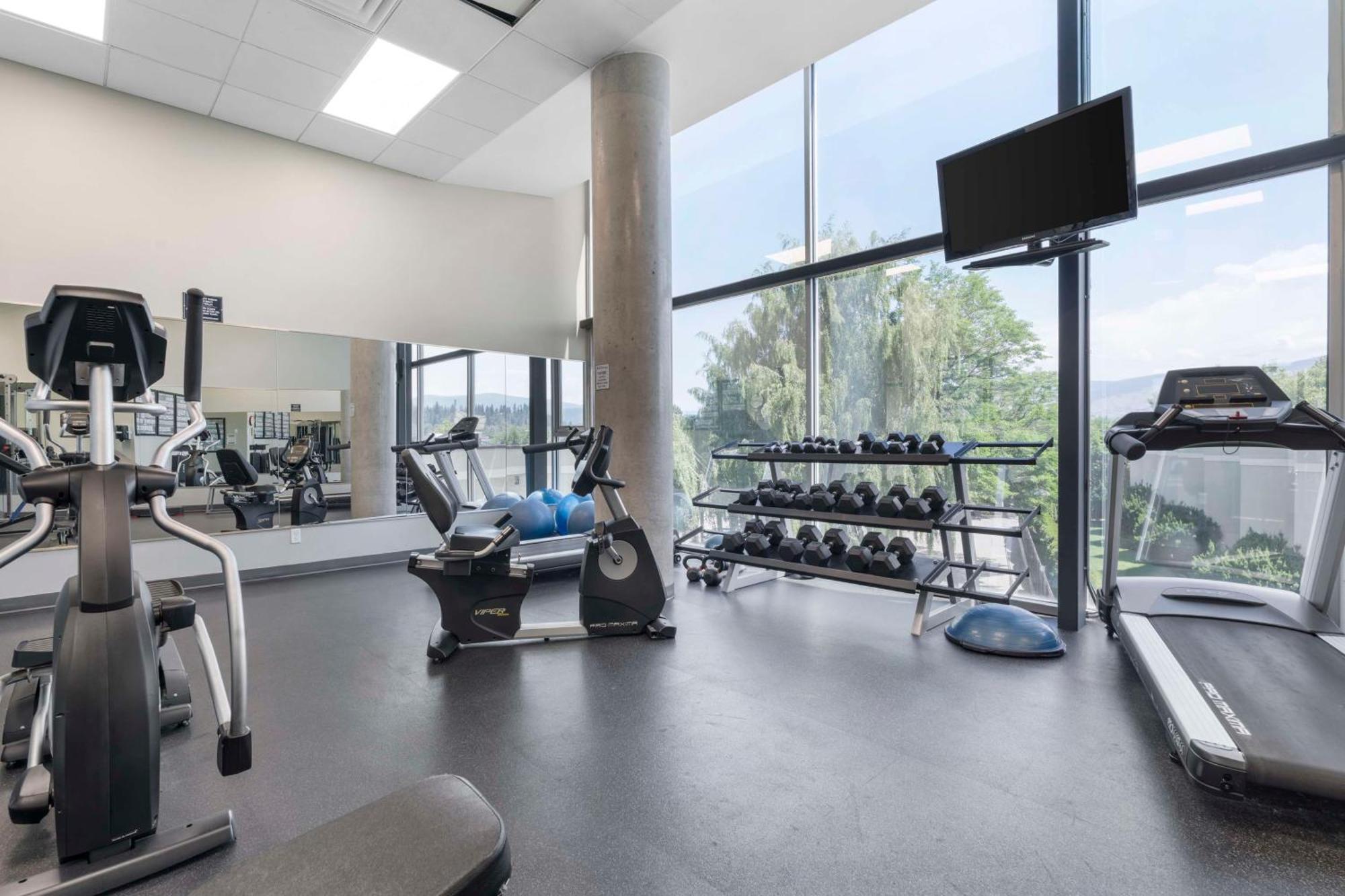 Best Western Plus Kelowna Hotel & Suites Eksteriør billede