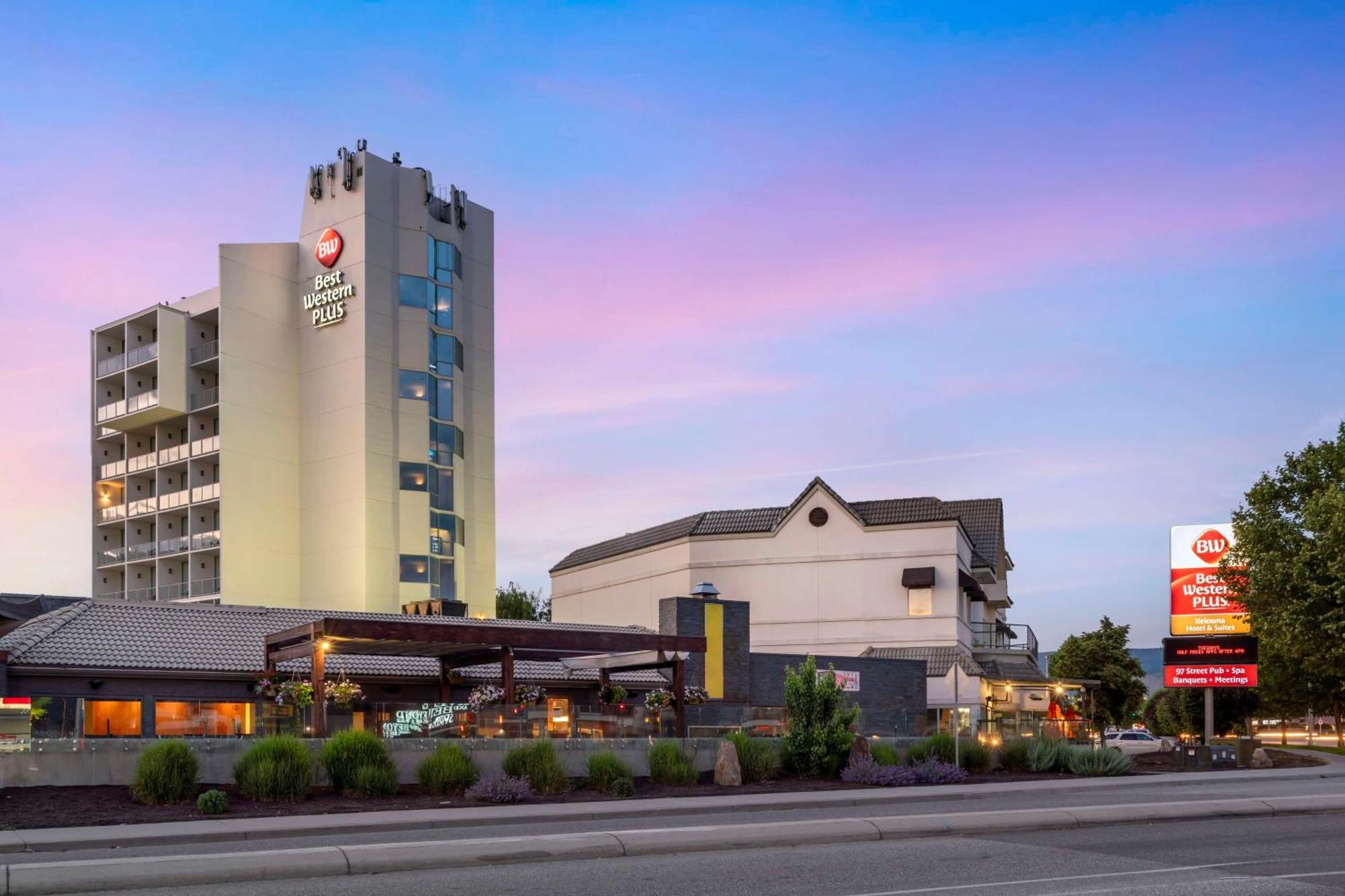 Best Western Plus Kelowna Hotel & Suites Eksteriør billede