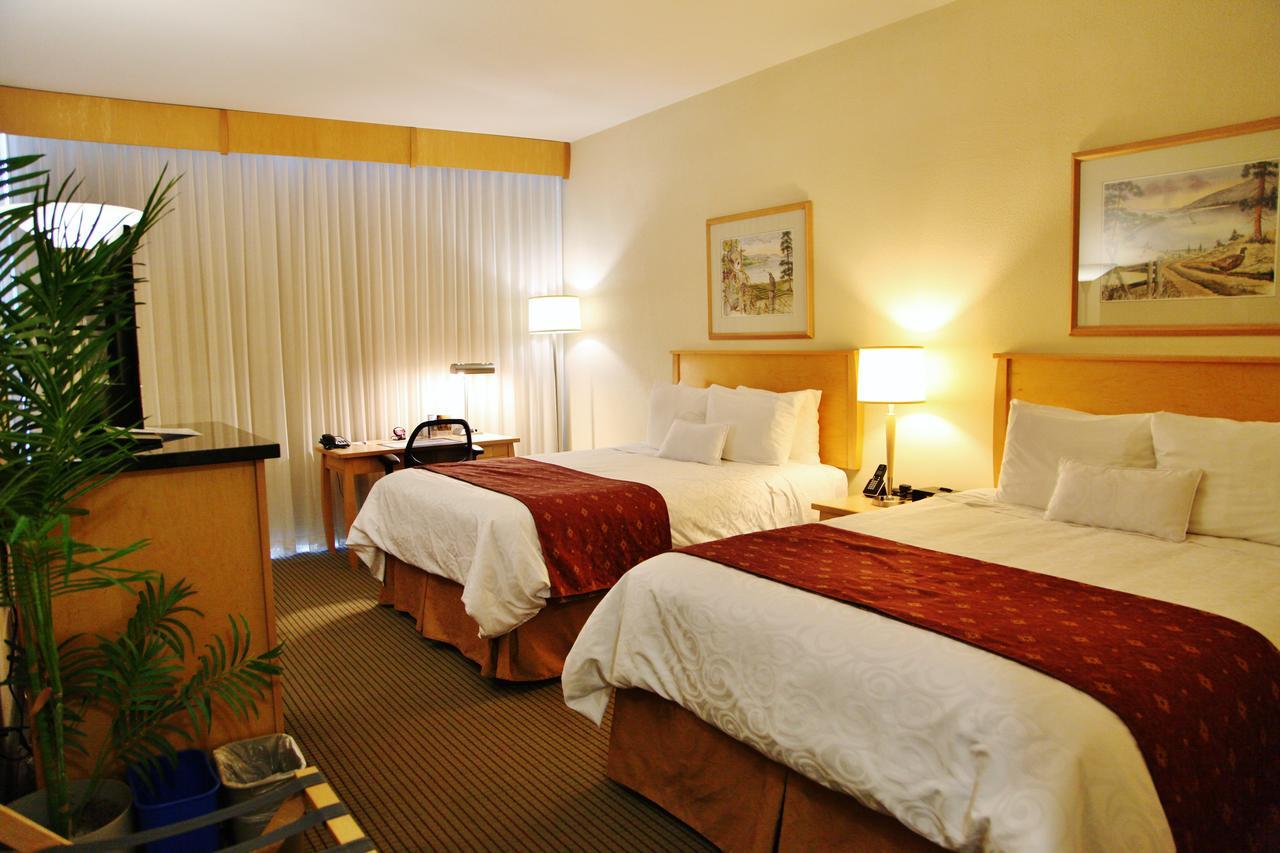 Best Western Plus Kelowna Hotel & Suites Eksteriør billede