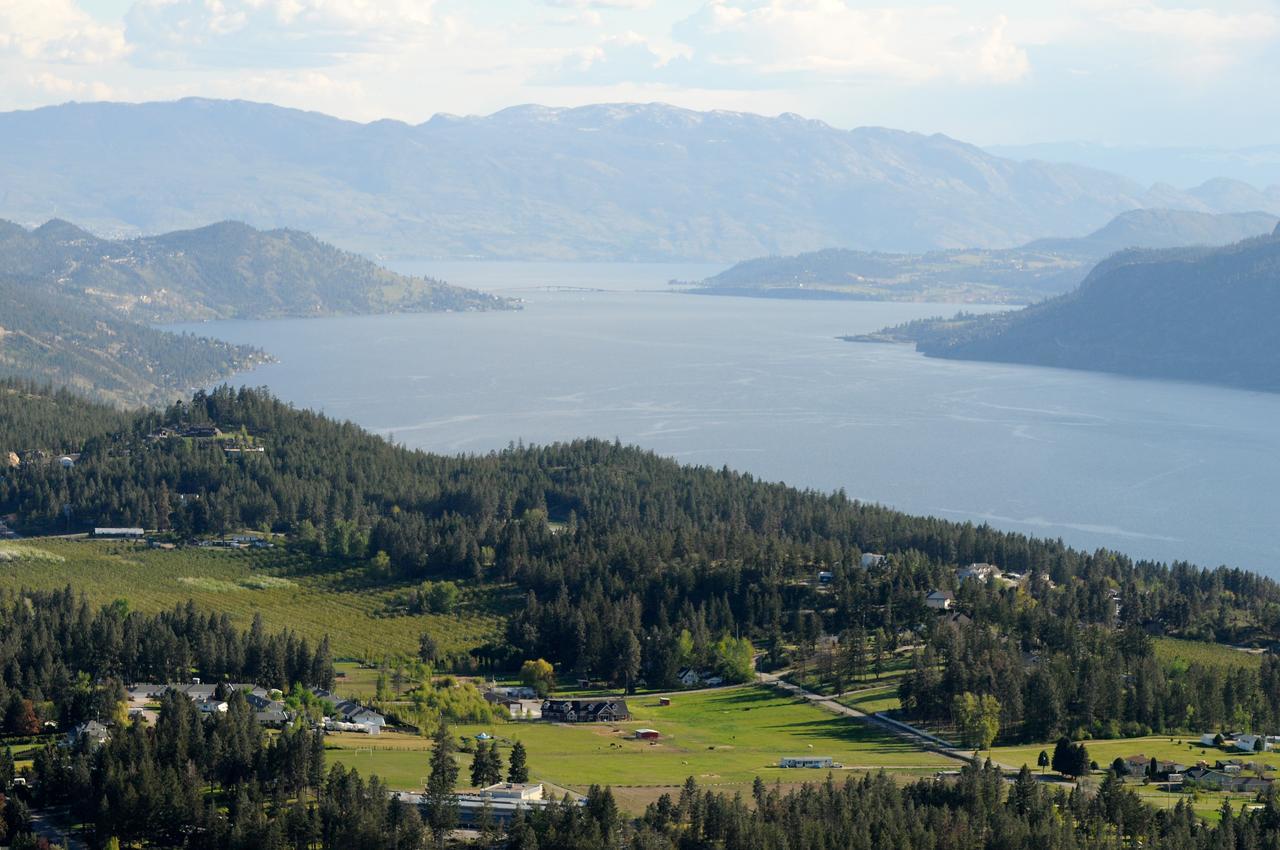 Best Western Plus Kelowna Hotel & Suites Eksteriør billede